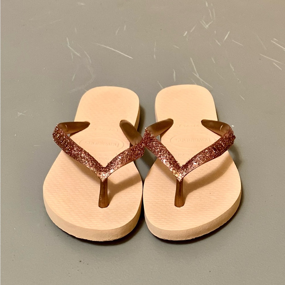 Havaianas Kids Slim Flip-Flops w/Sparkly Straps, Light Pink - Size 11/12 (EUC)